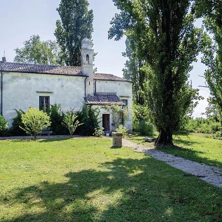 2 Bedroom Awesome Home In Taglio Di Po Ro Porto Viro Kültér fotó