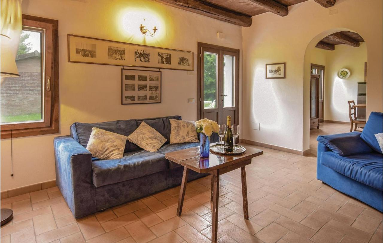 2 Bedroom Awesome Home In Taglio Di Po Ro Porto Viro Kültér fotó